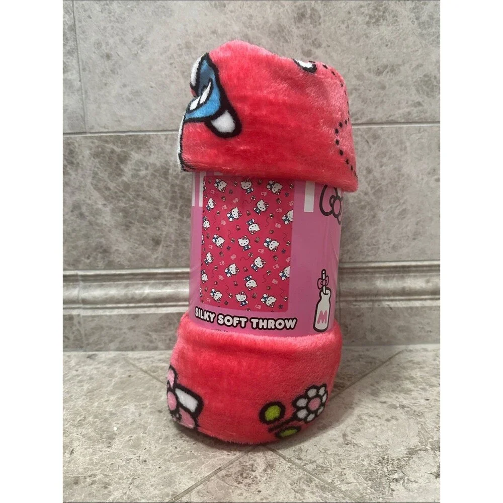 Hello Kitty Sweet Bug Throw Blanket NEW Silk Soft Touch 46” X 60” Pink Bows Bees